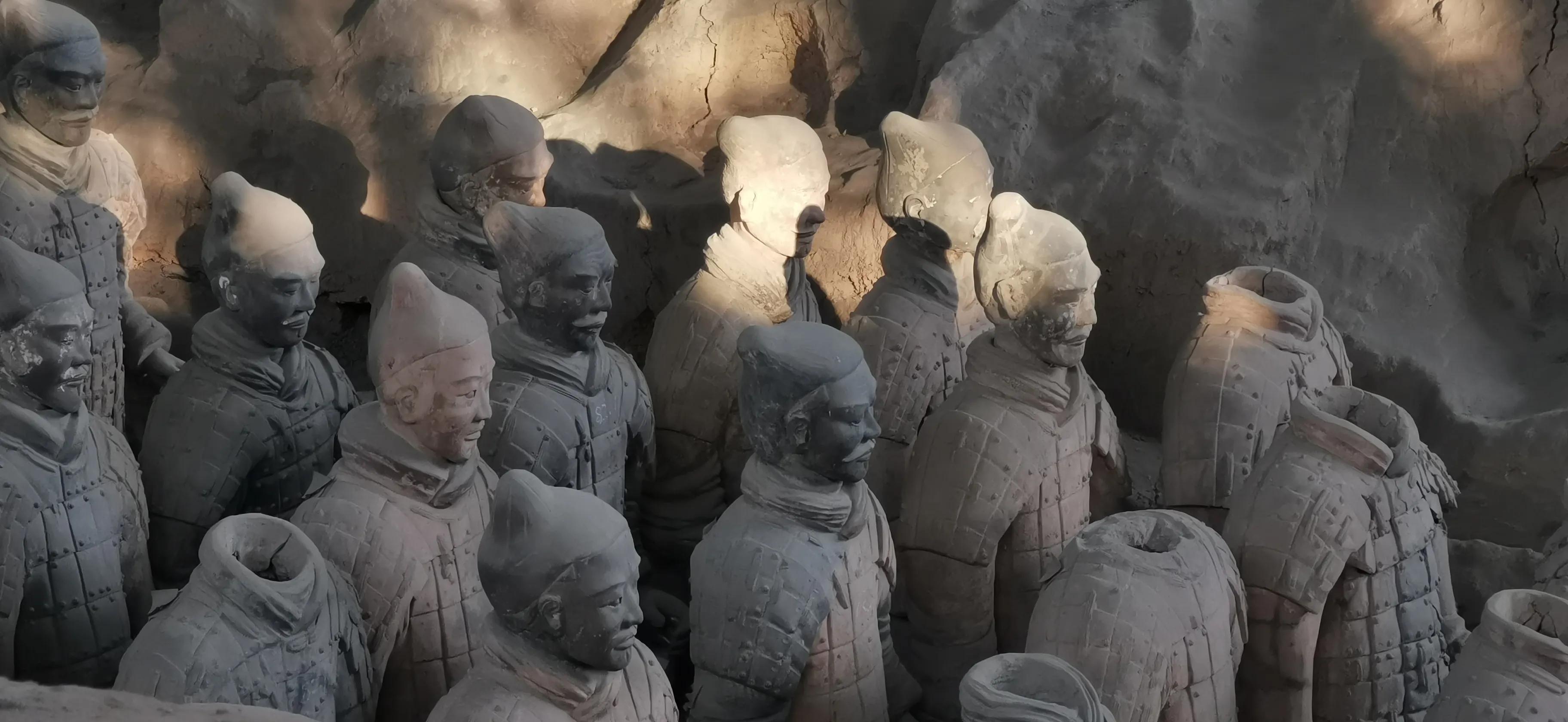 秦始皇陵兵马俑现场有讲解吗,秦始皇陵兵马俑的所在地