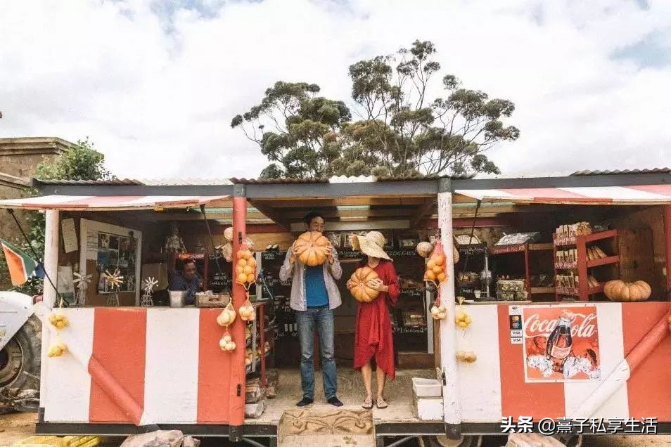 环游世界夫妻赚了十个亿,情侣环游世界视频