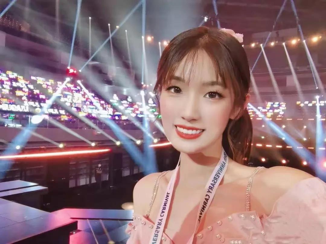 EDG夺冠刷屏，翻译小姐姐火了，一起来学习下现场交传和相关术语