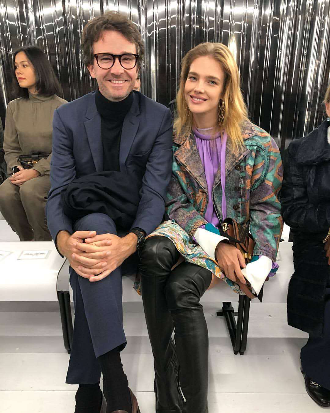 LV太子大婚!水果娜穿小白裙痛快大笑毫无女神样,没排场也无妨