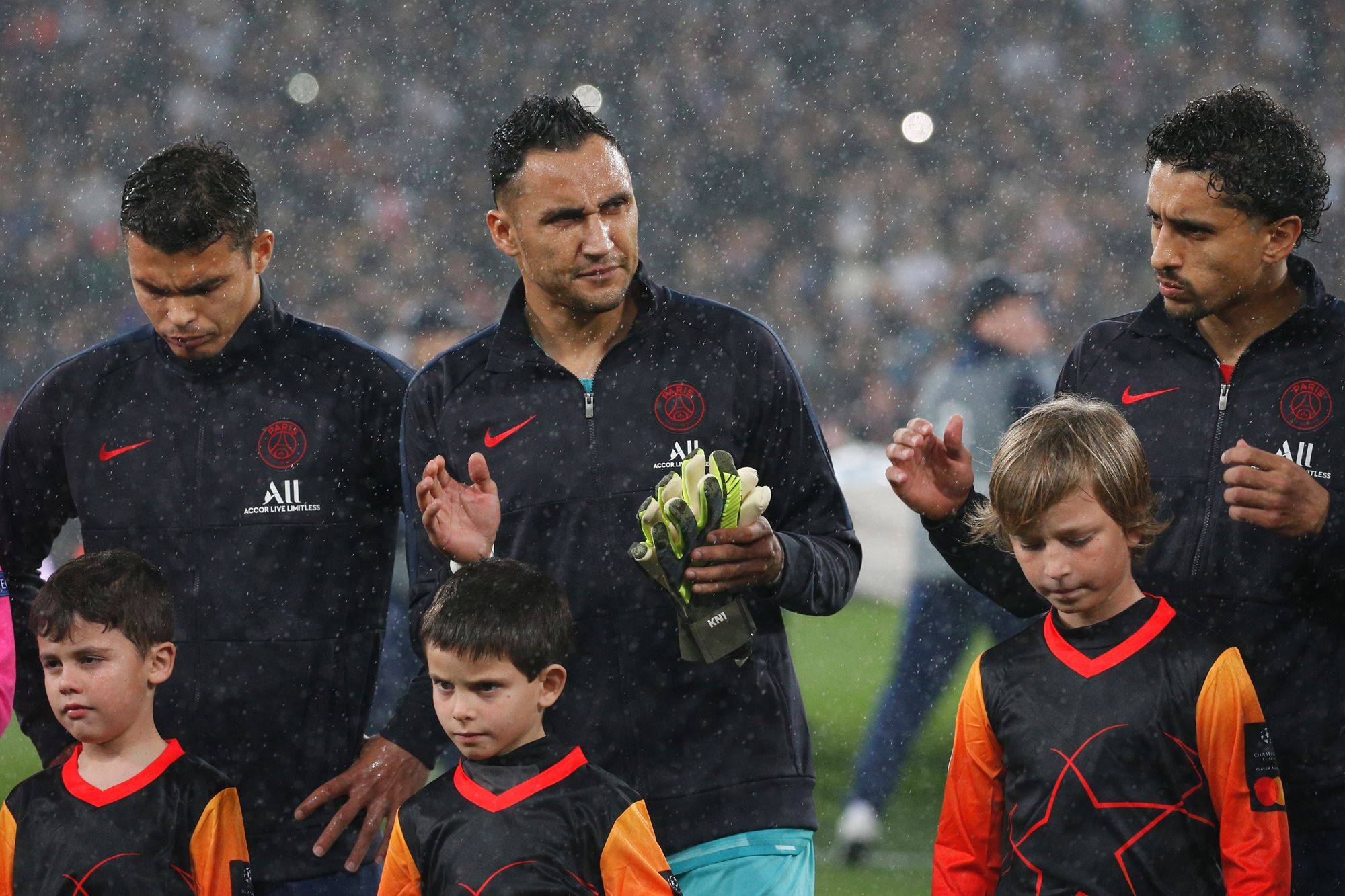 纳爹纳瓦斯,纳爹扑救视频完整版