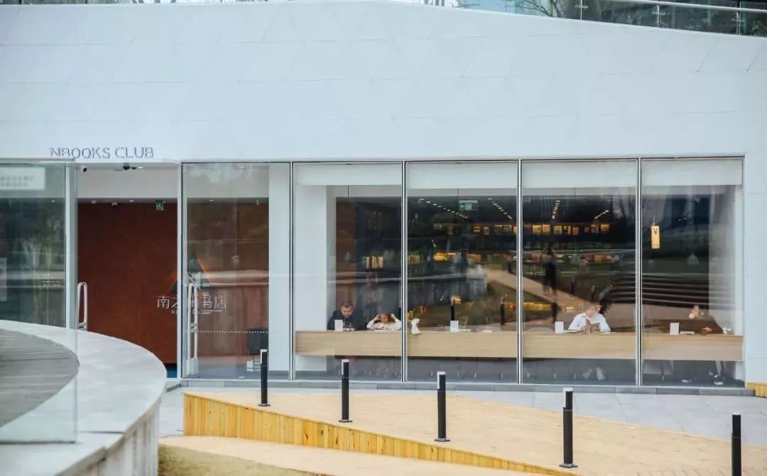 放弃百万年薪隐居深山,放弃30万年薪隐居深山