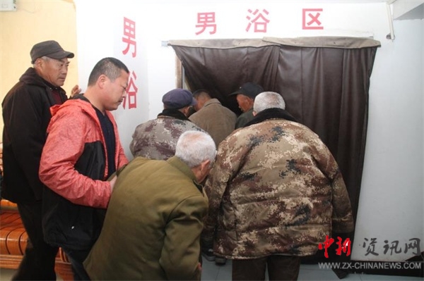 朱仙镇柏林家纺店慰问敬老院浓浓关怀温暖老人心