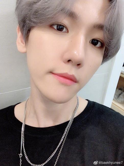 边伯贤最近照片,边伯贤现在照片