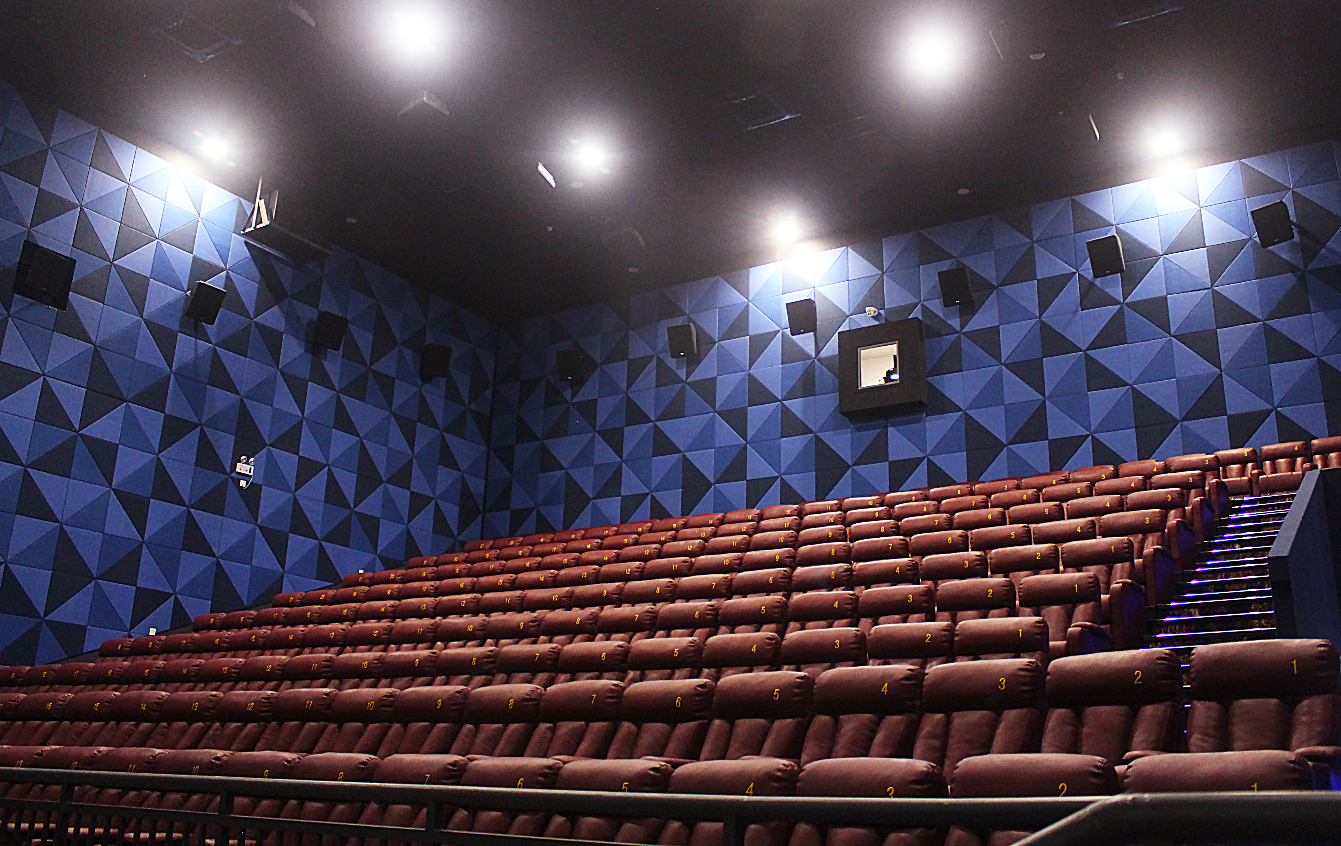 看电影如何选座？这些“皇帝位”一定要记得