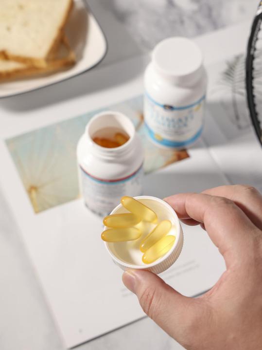 加班熬夜点外卖,加班熬夜肝脏和神经不好