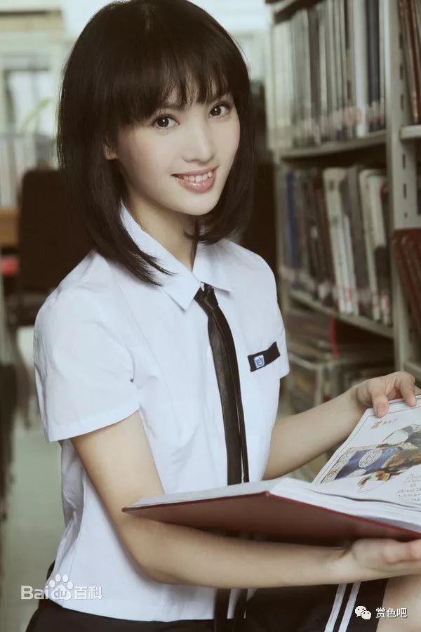 金晨的唯美甜美的写真,眼睛深邃的女星金晨