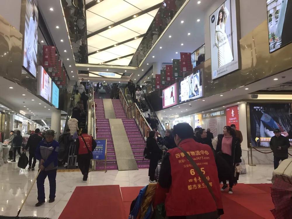 深圳服装批发市场现状最新,服装批发市场还能发展吗