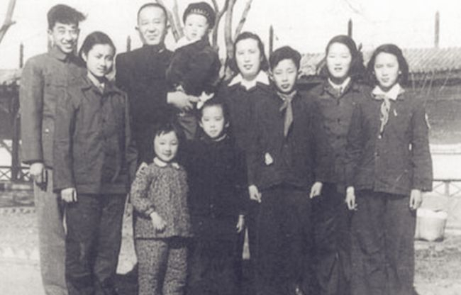 罗瑞卿大将的第二任妻子，99岁高龄仍健在，长子少将，三子董事长