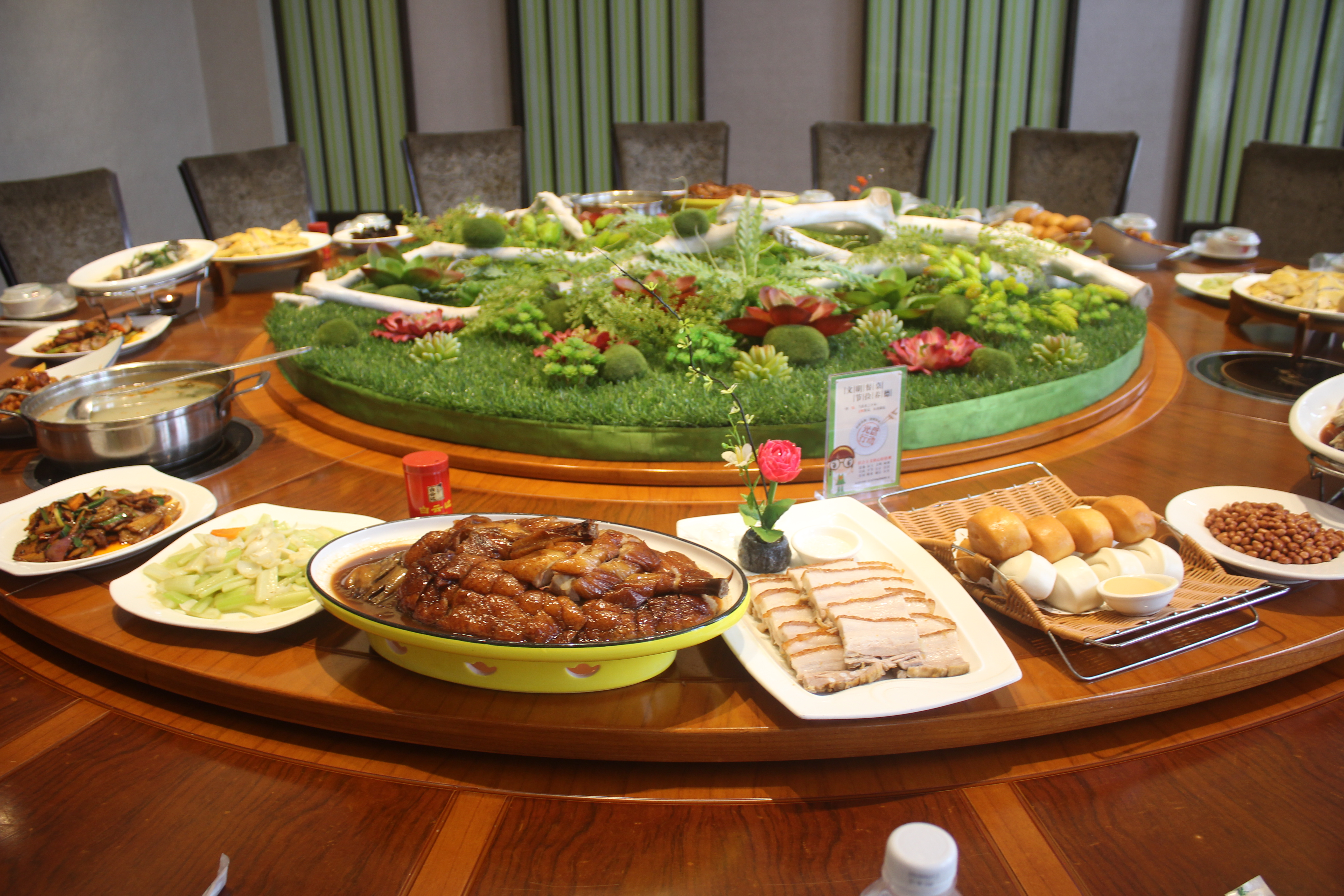 走进广空岁月永恒——地空导弹六团与四五八医院战友庆“八一”