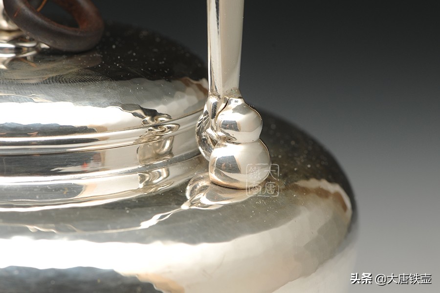 煮茶喝养生还是泡茶喝养生,银壶煮水泡茶比较好