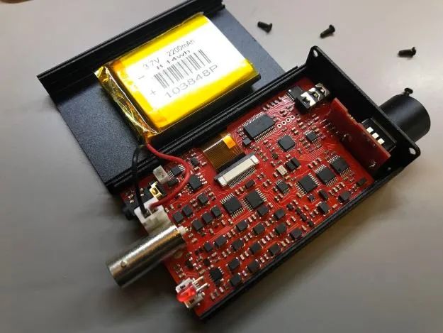 给俄罗斯Belka-DX接收器动手术，10分钟加装扬声器配件