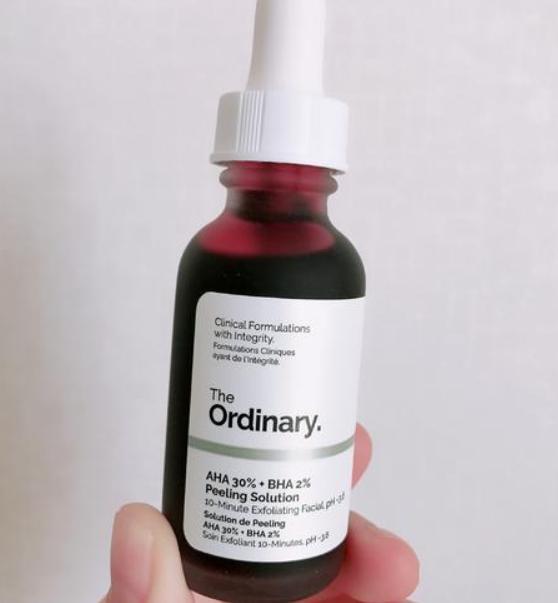 下巴反复长痘闭口粉刺用什么药膏,下巴粉刺痘痘反反复复怎么调理