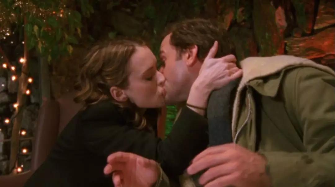 这部闷骚片,专门给“蠢货”颁奖