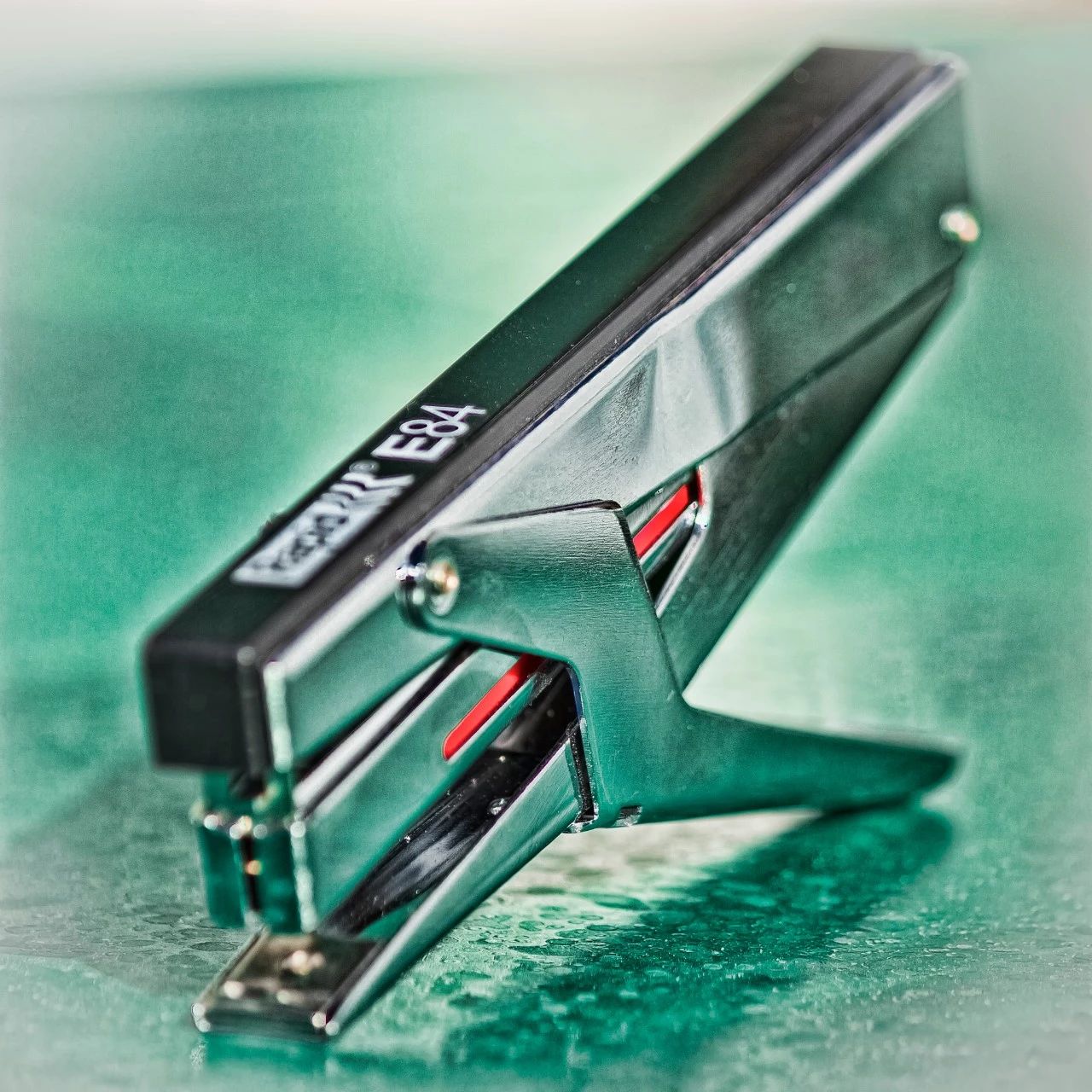 办公专用台式订书机,省力订书机办公专用