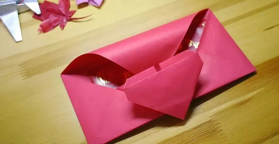 用长方形纸折新年红包,一张纸就可以折简单红包