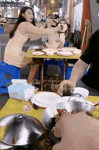 在山上遇到什么野果,在山上遇到哪些野菜