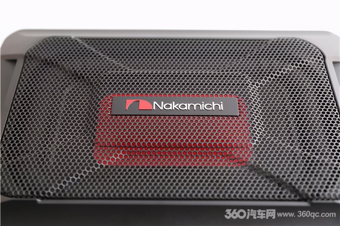 日本中道超薄低音炮效果,中道低音炮和猛雷低音炮哪个好