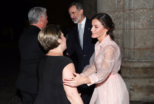 西班牙王后专访古巴,西班牙国王王后访问古巴