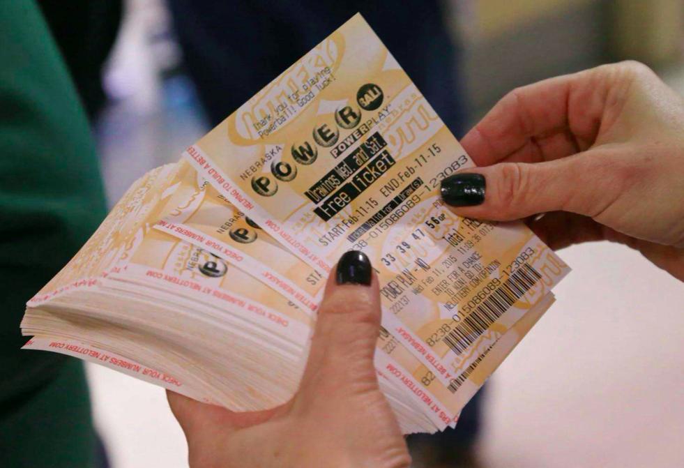 为什么彩票有1000万和500万,体彩卖一注彩票能挣多少钱