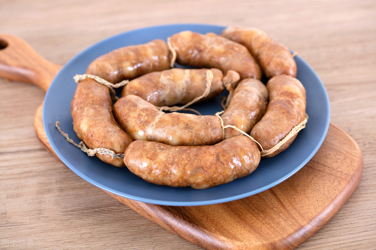 灌好的香肠要怎么蒸才不会炸开,腊肠灌多了能做香肠吗