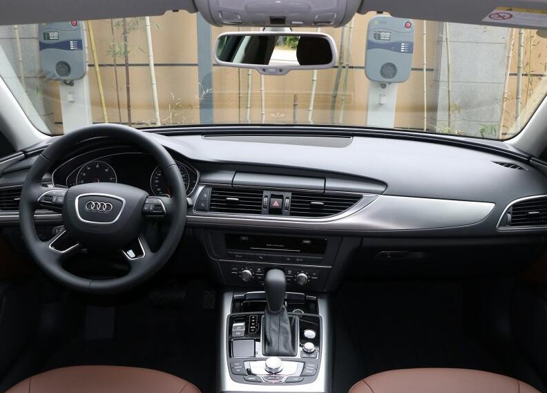 新款a6l顶配二手车,28万的奥迪a6l2023款