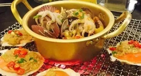 这些秘制的海鲜神店,把正宗烤蚬子、海蛎子刮回家