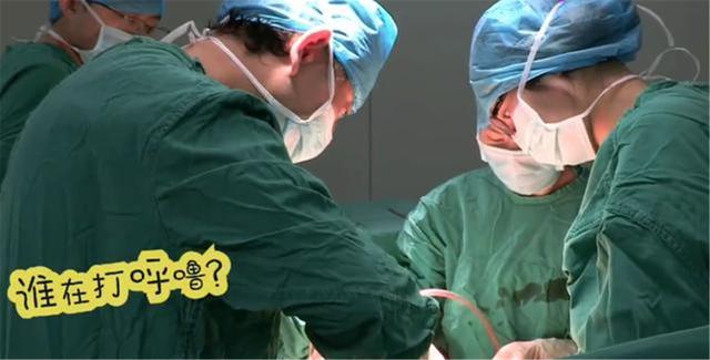 分娩时宝宝快出来时呼吸,生产分娩后宝妈还打呼噜