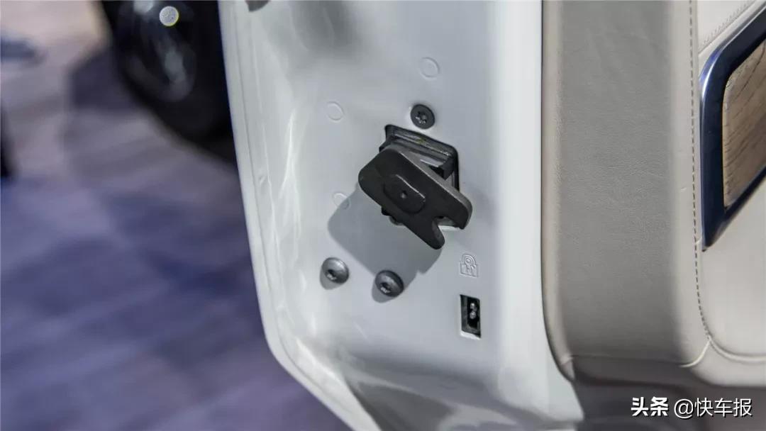 体验奔驰纯电G级越野车,体验老款奔驰g500