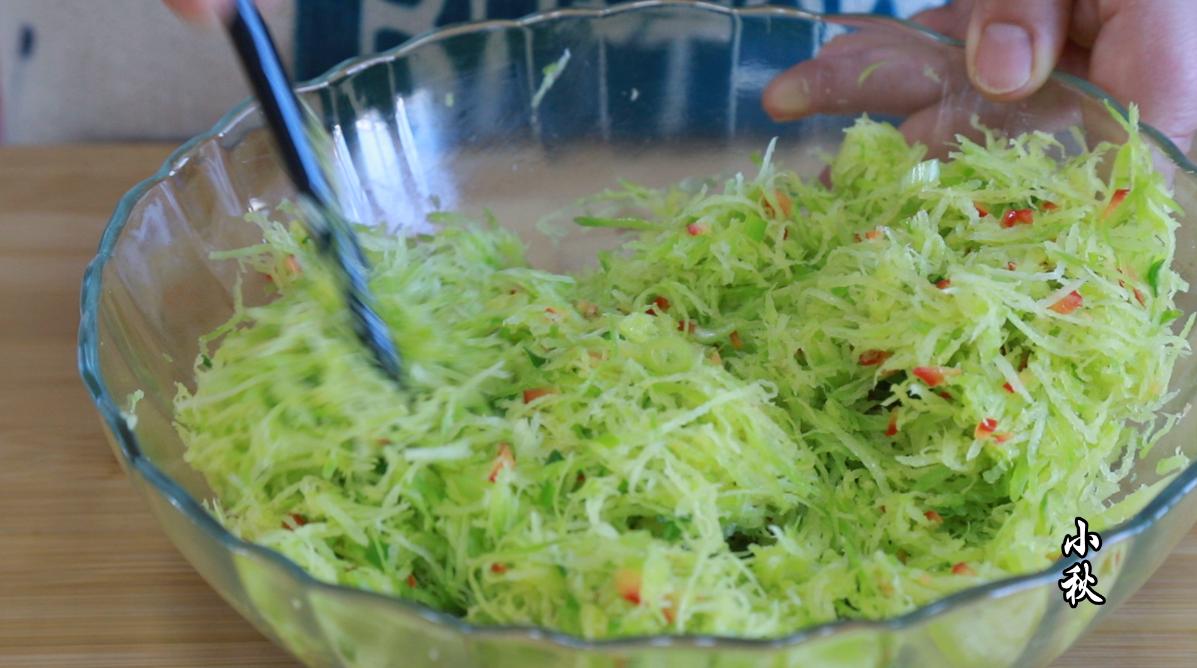 用面包糠做好吃的简单做法,1个萝卜