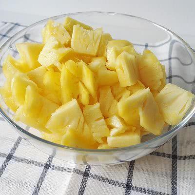 菠萝为啥要用盐水泡呢,菠萝用盐水泡的时间短会怎么样