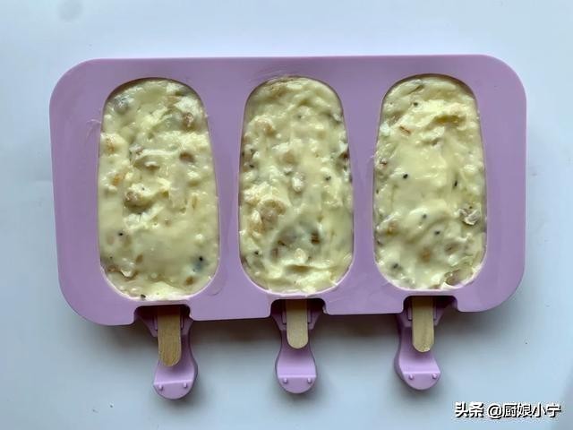 淡奶油梦龙冰淇淋做法,不用淡奶油做出没有冰碴的雪糕