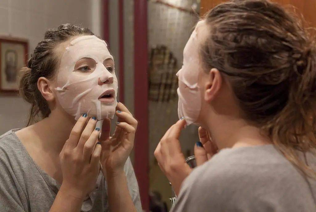 皮肤又油又干怎么办,皮肤外油内干怎么调理最有效