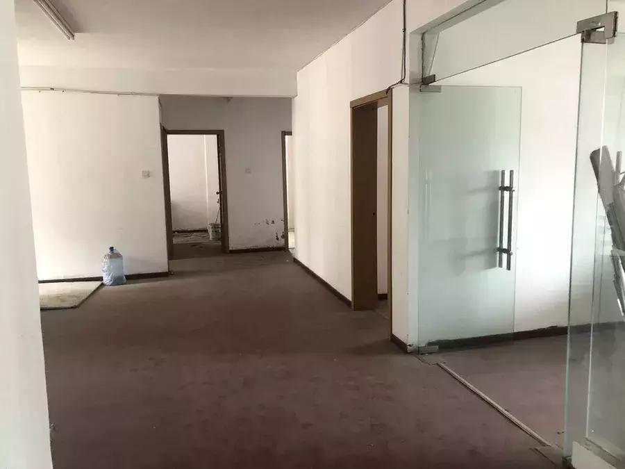 竞价86轮！南京主城豪宅890万卖出，单价仅33966元/㎡