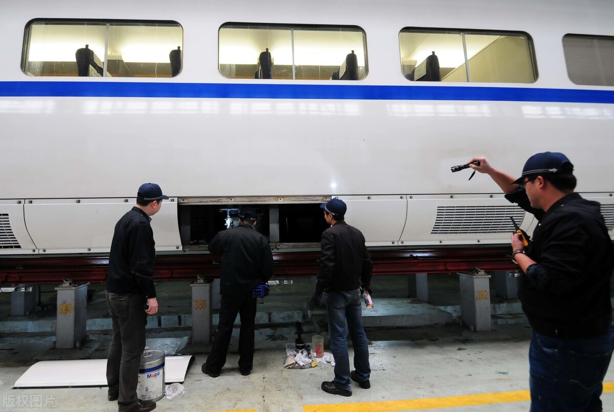 航空公司地勤真实工资,航空公司地勤工作怎么样