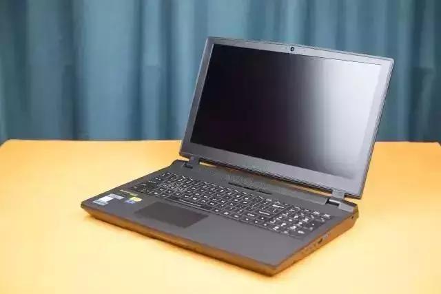 又轻又大的游戏本,又轻薄性能又好的游戏本