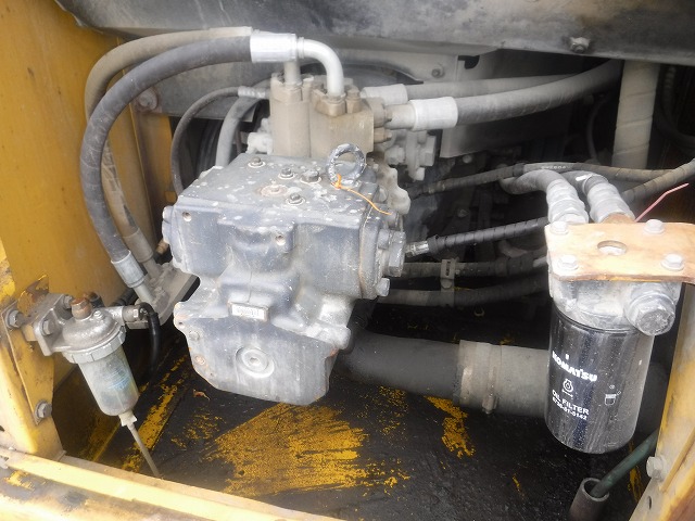 17年小松200挖掘机经典机型,小松pc200-6挖掘机