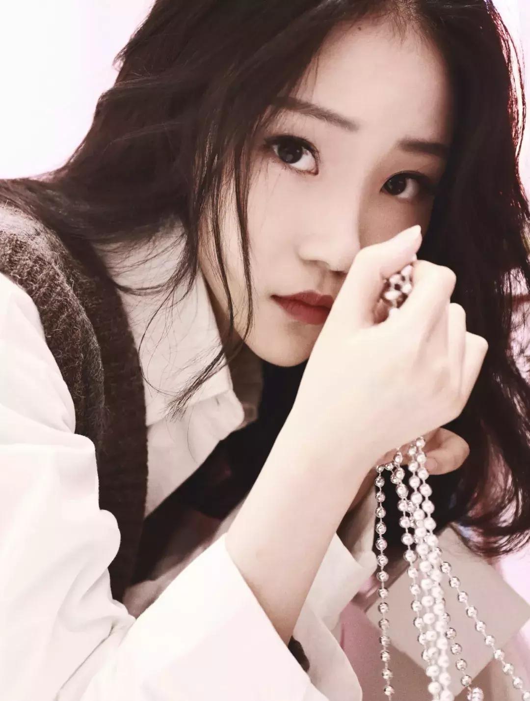 王炸驼色大衣搭配,长款貂皮外套搭配2019