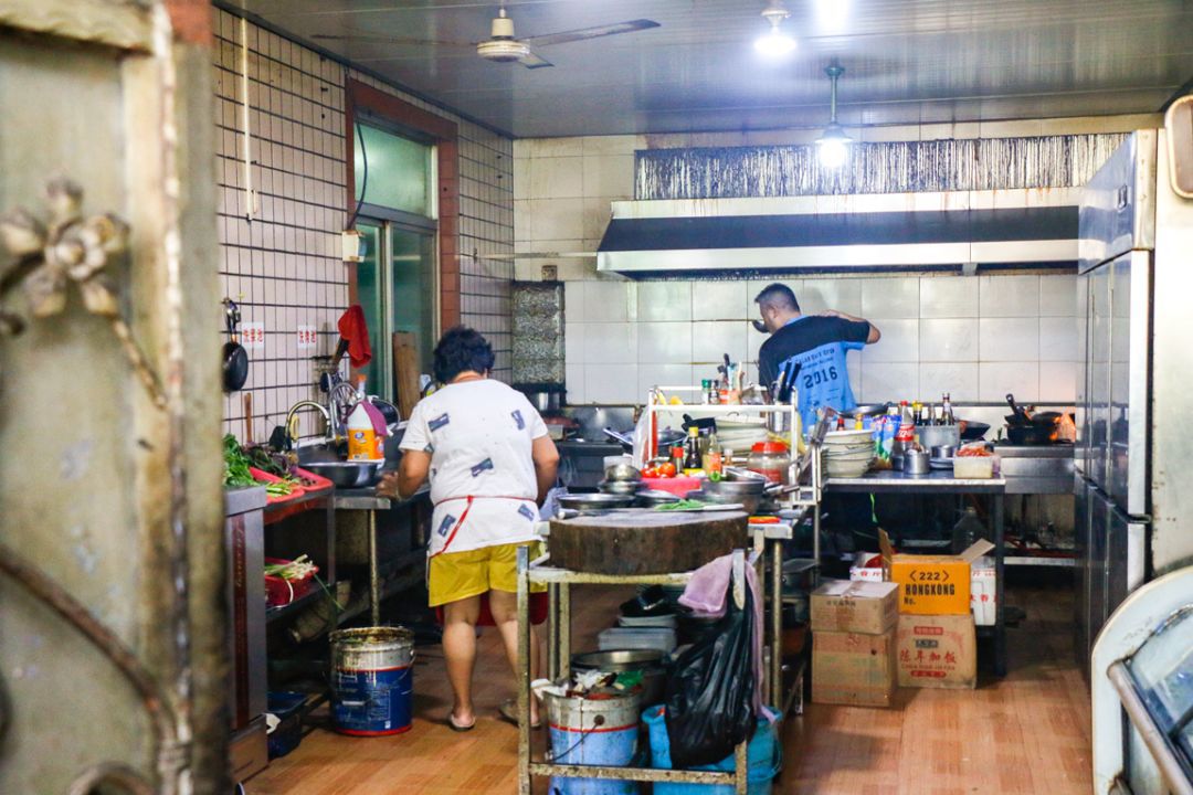 泉州这家印尼华侨开的“三无”小破店，12年了居然还没倒闭