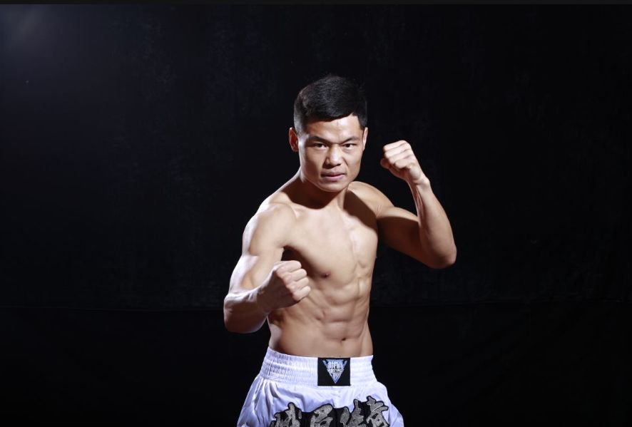 中国泰拳第一人韩飞龙,韩飞龙三次读秒ko泰拳王