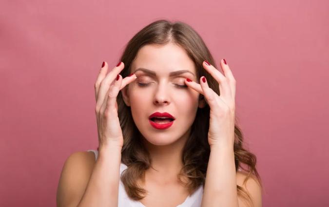 让EYE释放睛采丨眼霜如何使用才能达到上佳效果