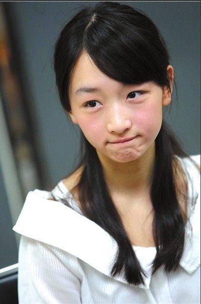 曾志伟蓝洁瑛周冬雨娱乐圈谋女郎,周冬雨年轻相貌