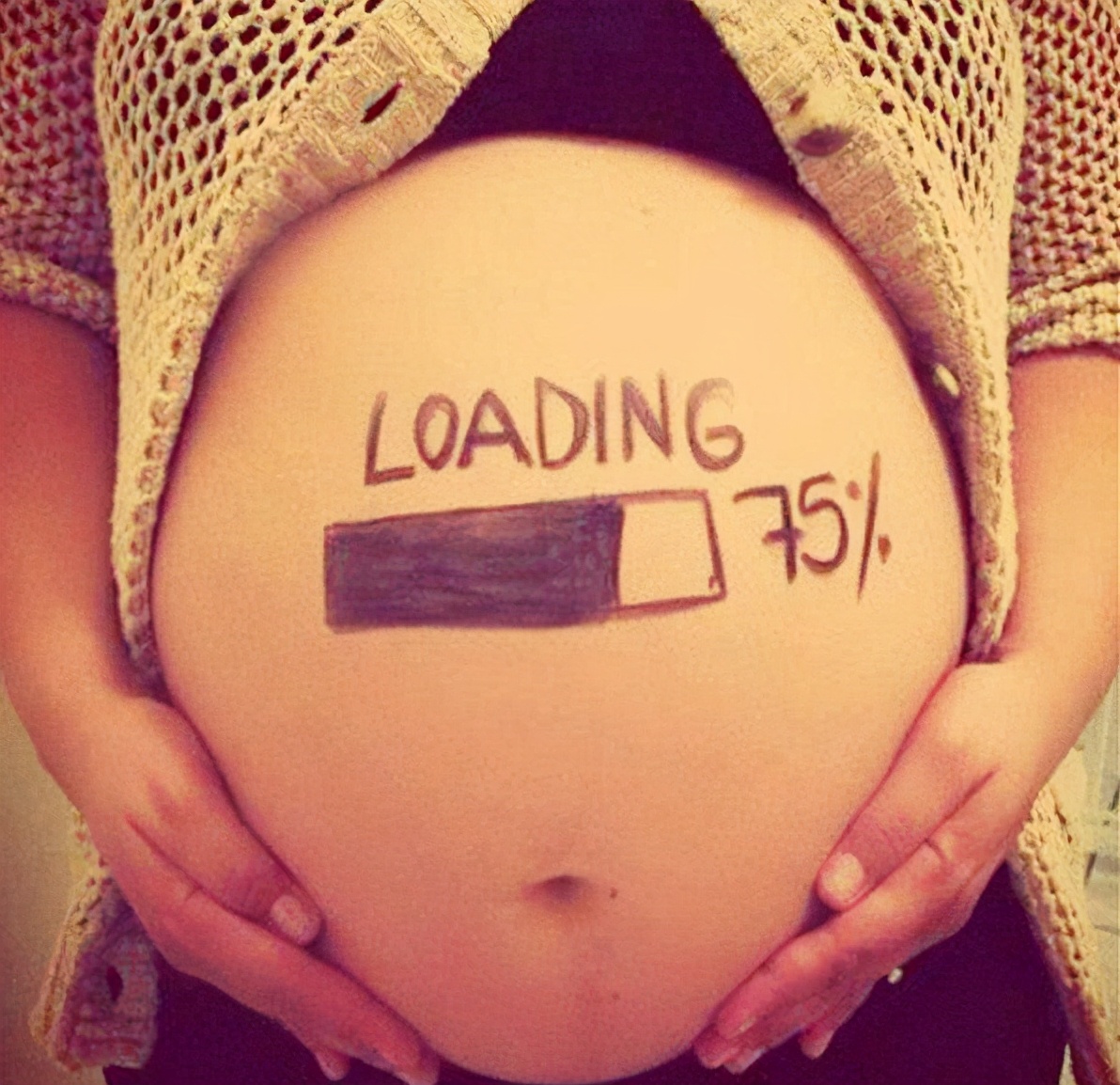 怀孕几个月就能明显的感受到胎动,怀孕胎动早好还是胎动晚一点好