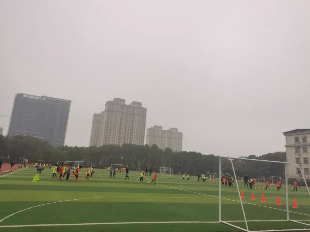 2020年青少年足球冬训营,株洲荷塘区篮球训练营