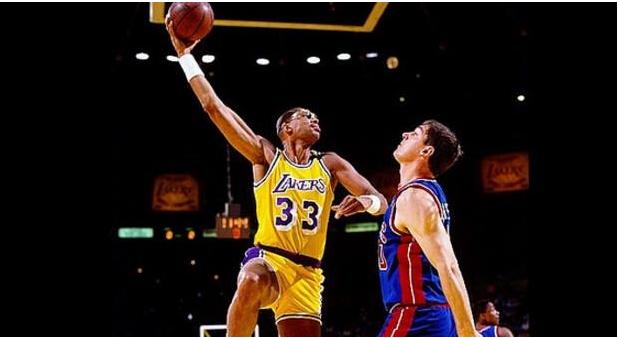 00年代nba五大中锋,nba历史四大中锋之一