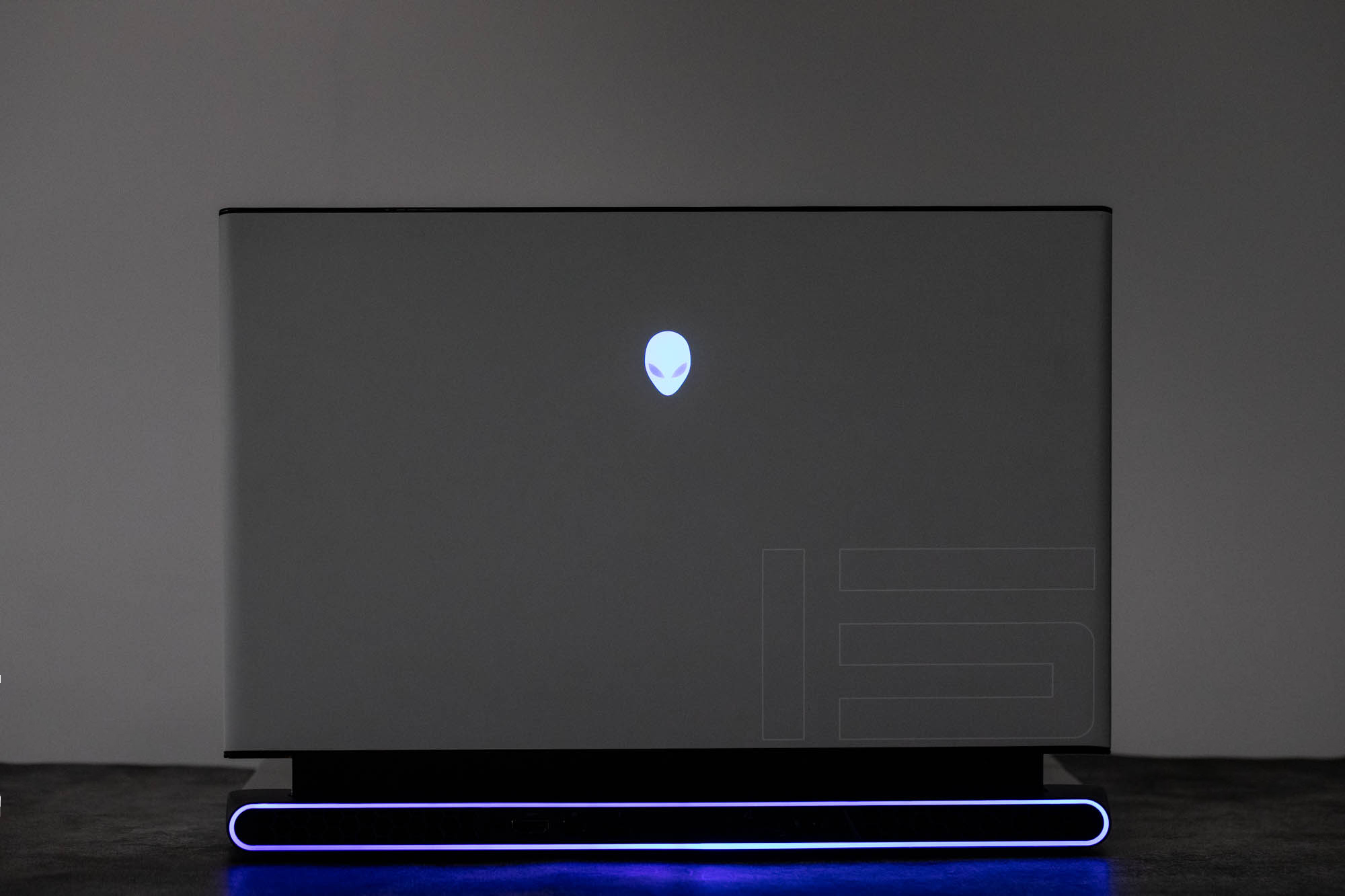 戴尔外星人笔记本17r5深度解析,外星人m15轻薄游戏本笔记本测评