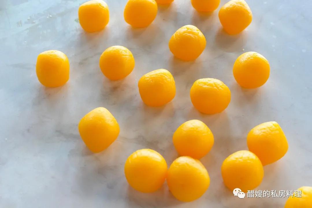 做好的冰皮月饼多久会变硬,冰皮月饼的皮冷冻后变硬怎么解决