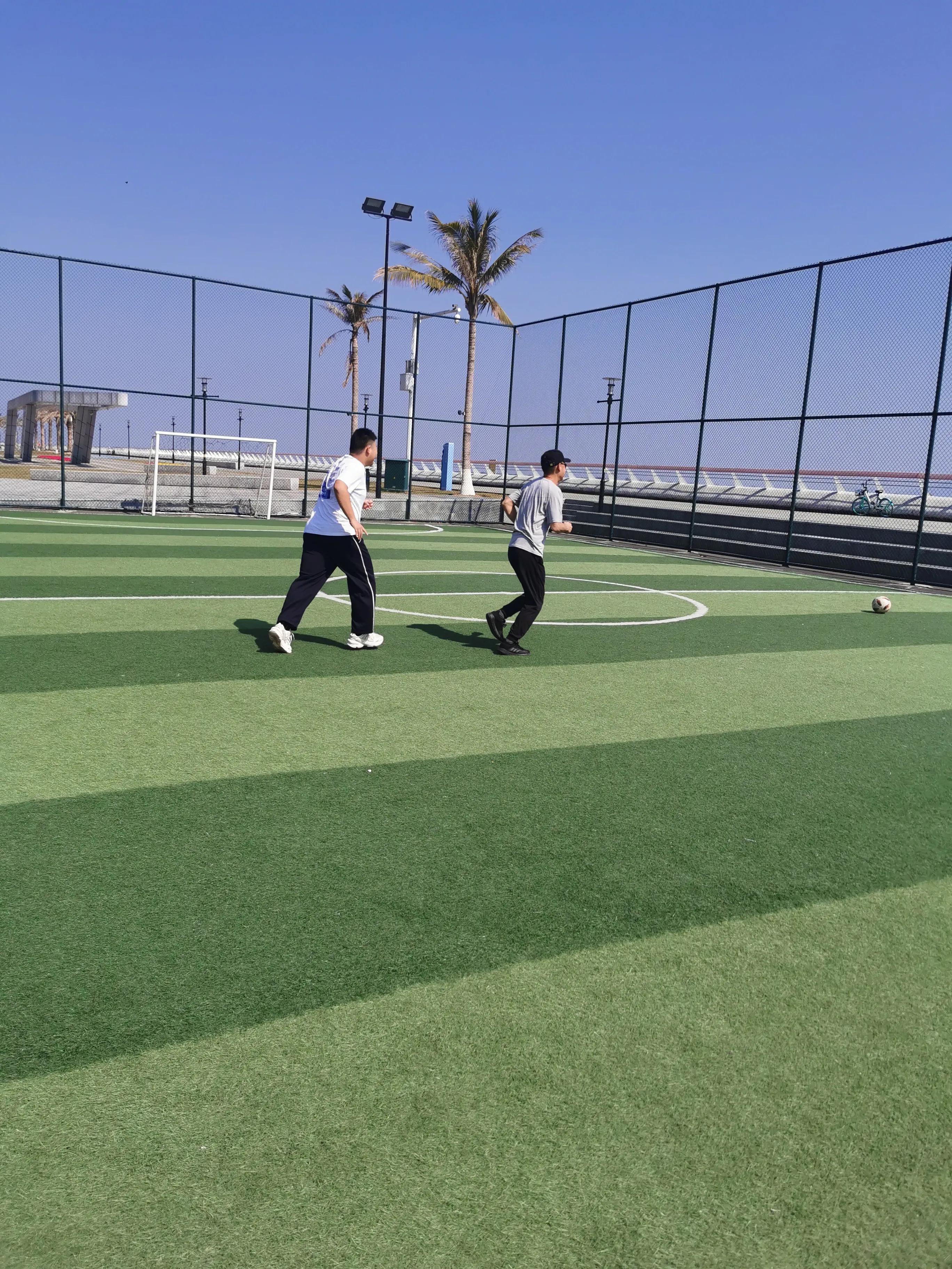 小女孩的足球梦,婴儿的足球梦