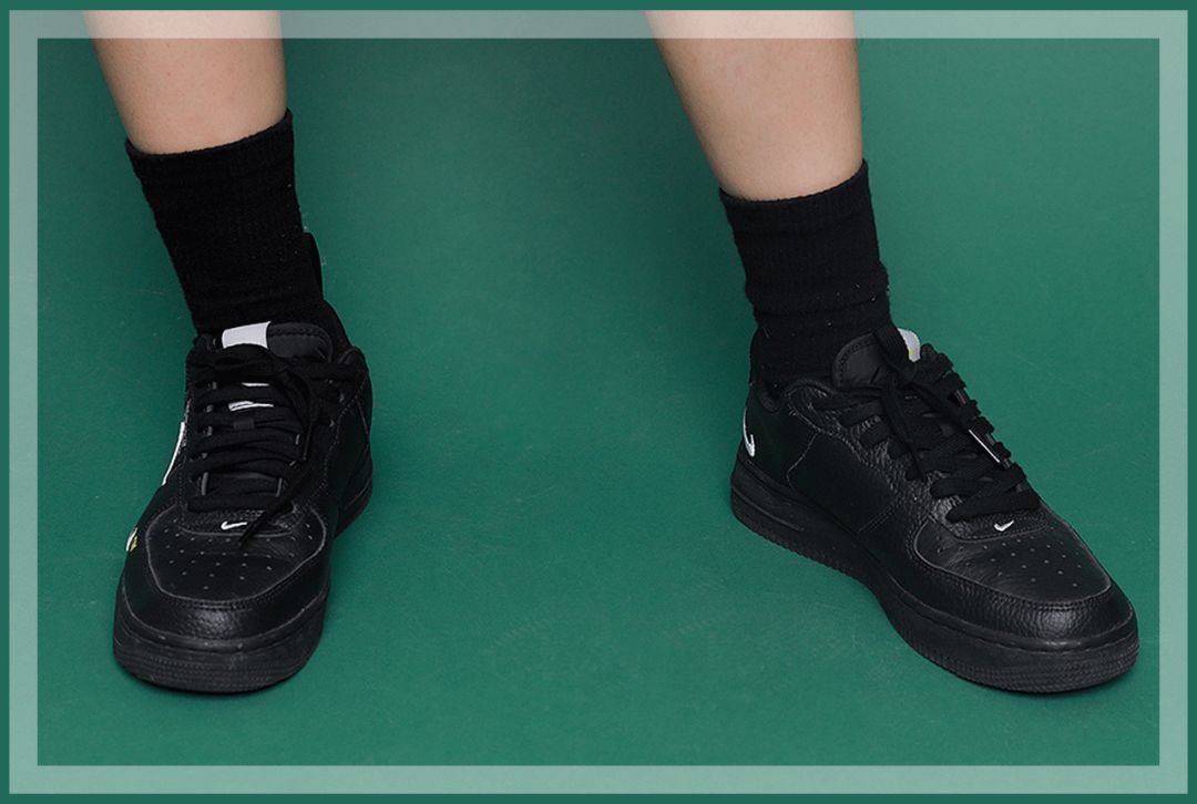 我花2000块抢到3双限量球鞋,还送了一个包...