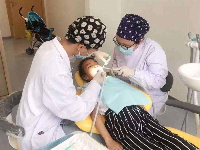 11岁男孩牙齿长不出咋回事,宝贝牙齿不断烂怎么办